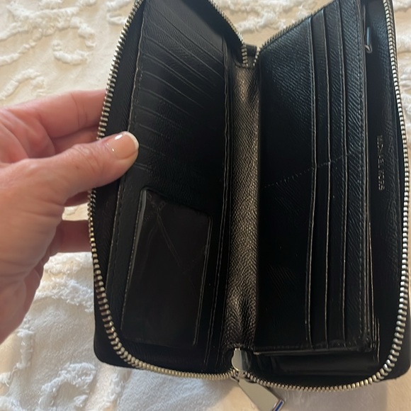 Black leather Michael kors shoulder bag - Picture 8 of 8